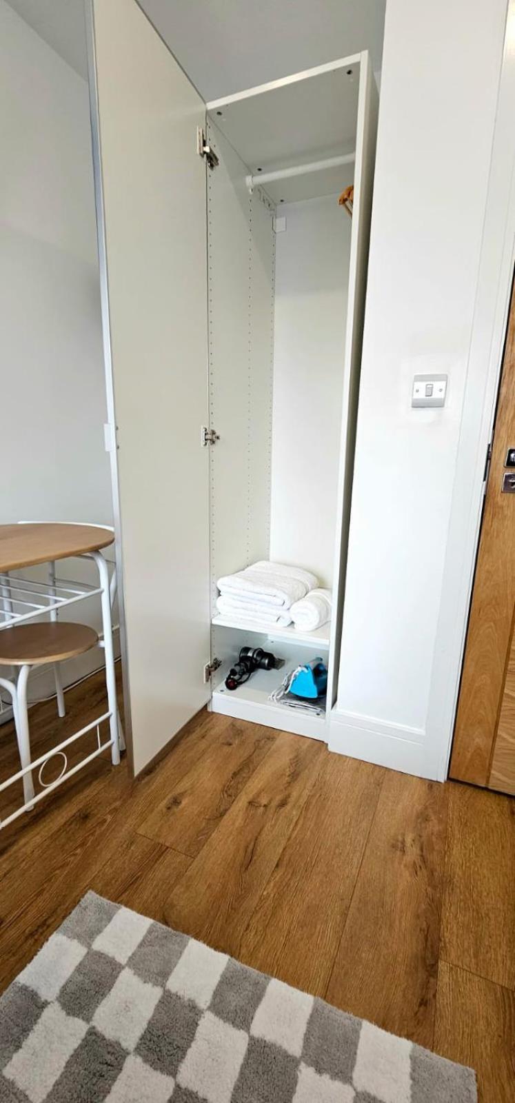 Claire Double Room ลอนดอน ภายนอก รูปภาพ